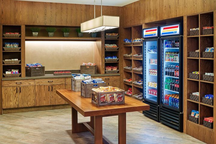 Snack bar