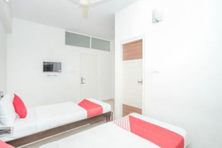 Room 10 of 21