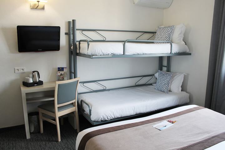 Room 19 of 35