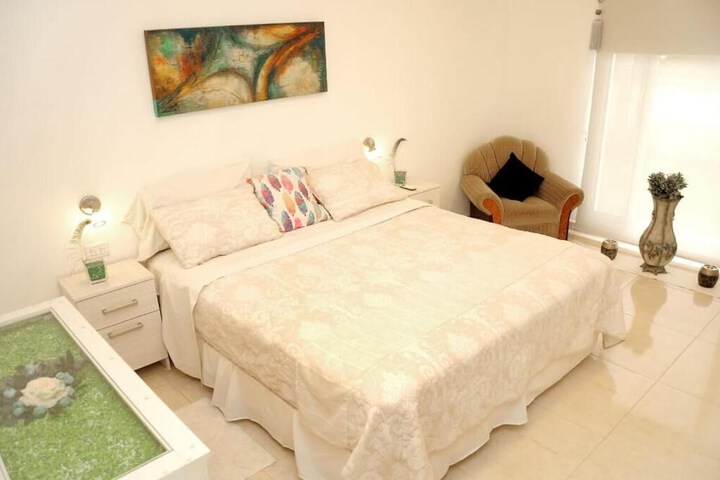 Room 6 of 15