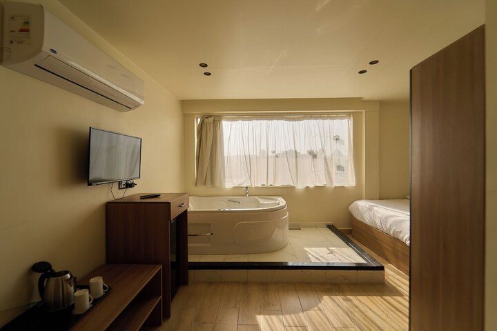 Room 133 of 174