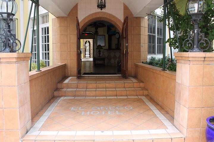 EL GRECO HOTEL