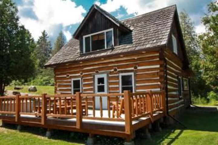 Exterior of Little Picky Lodge