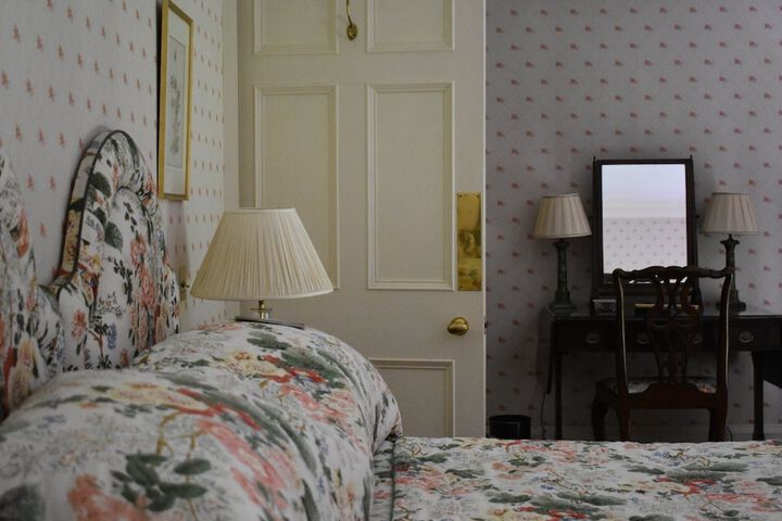 Room 35 of 64