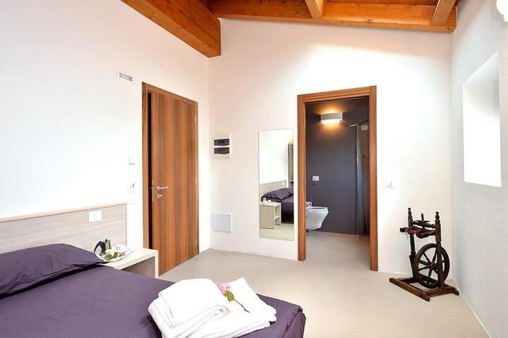 Room 11 of 54