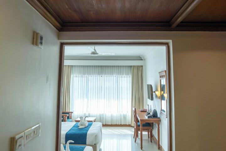 Room 27 of 109