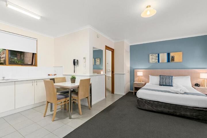 Room 15 of 90