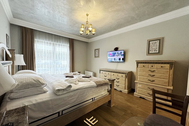 Room 15 of 121