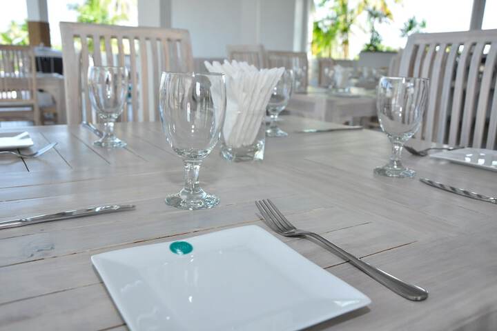 Dining 40 of 58