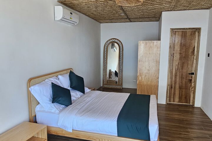 Room 7 of 72