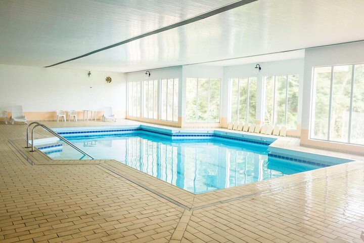Pools & Facilities
