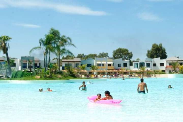 Hotel with Pool