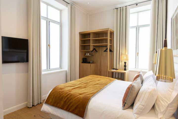 Room 5 of 110