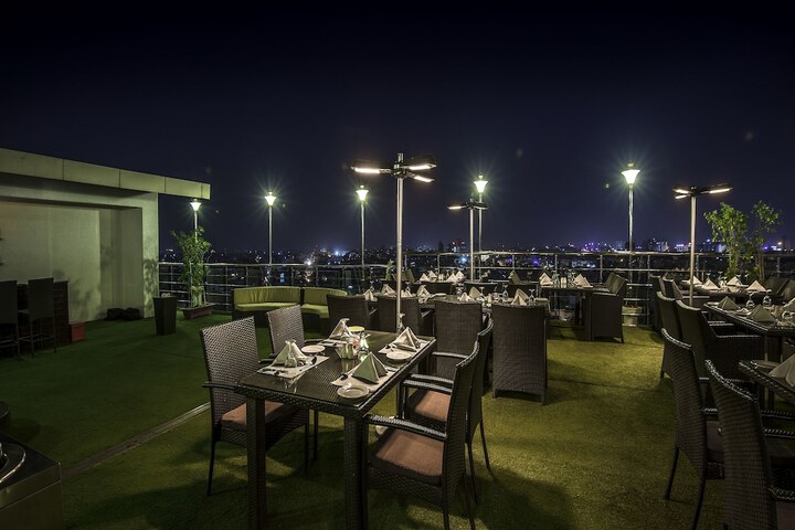 Terrace/Patio 57 of 60