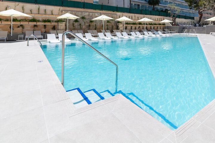 Pool 116 of 237