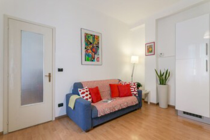 Room 12 of 24