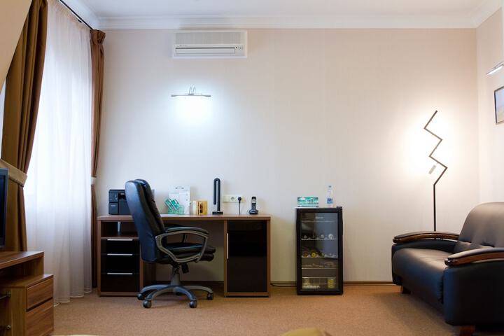 Room 60 of 99