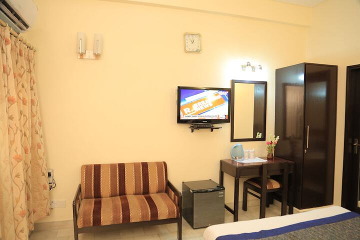 Room 43 of 68