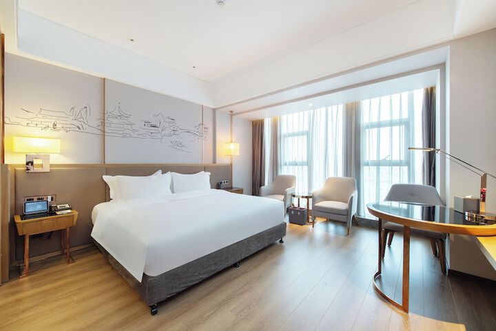 Room 21 of 61