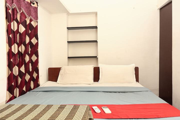 Room 17 of 33