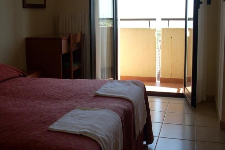 Room 15 of 53
