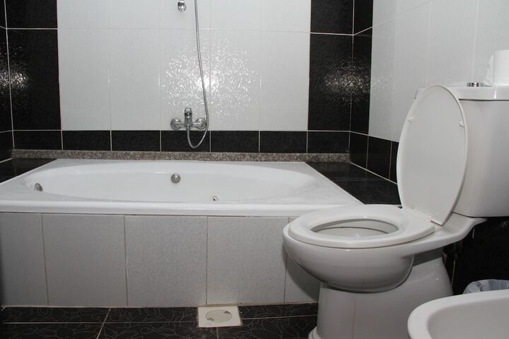 Room 12 of 19