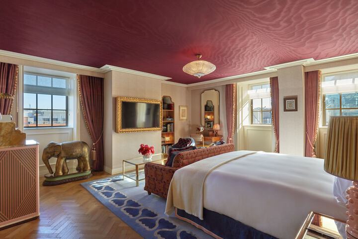 Room 26 of 62