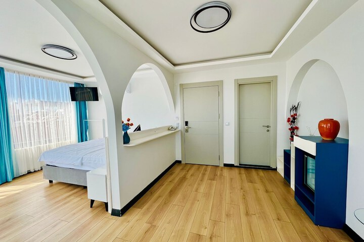 Room 50 of 65