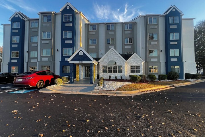 Hotel 6 of 6
