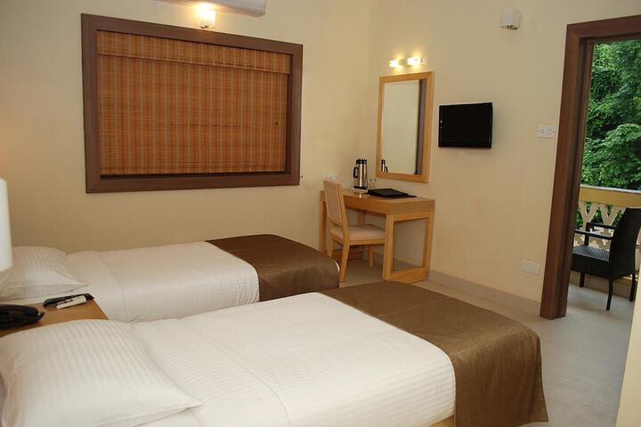 Room 10 of 22