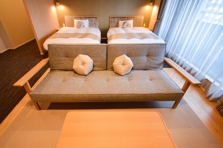 Room 22 of 47
