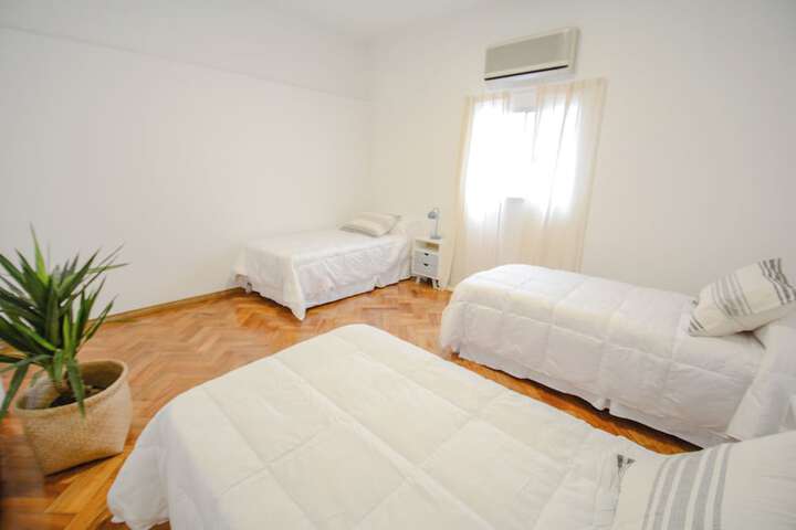 Room 6 of 15