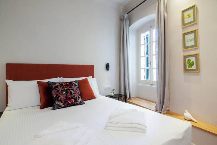 Room 4 of 60