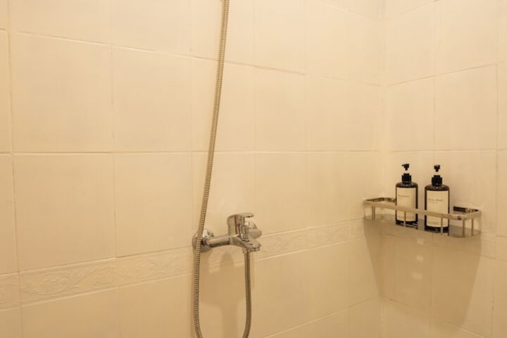 Room 12 of 17
