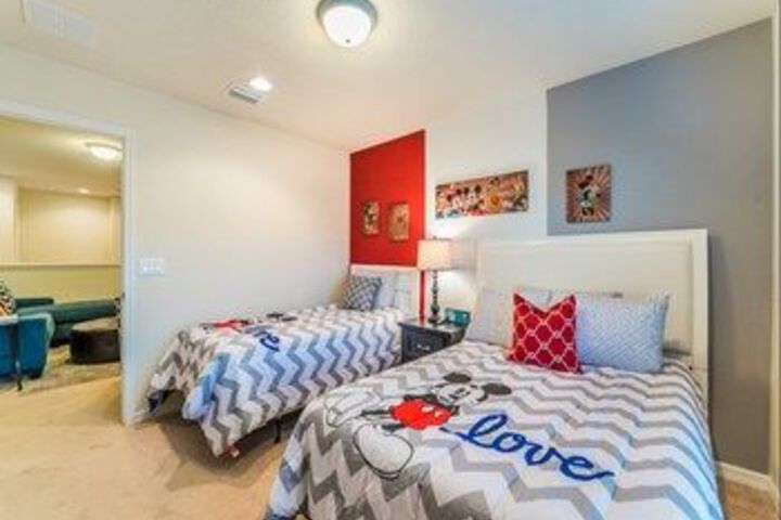 Room 6 of 23