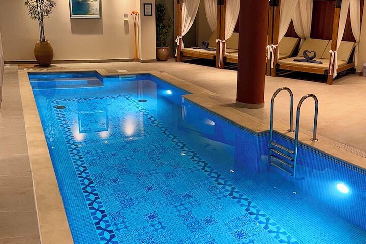 Pool 40 of 57