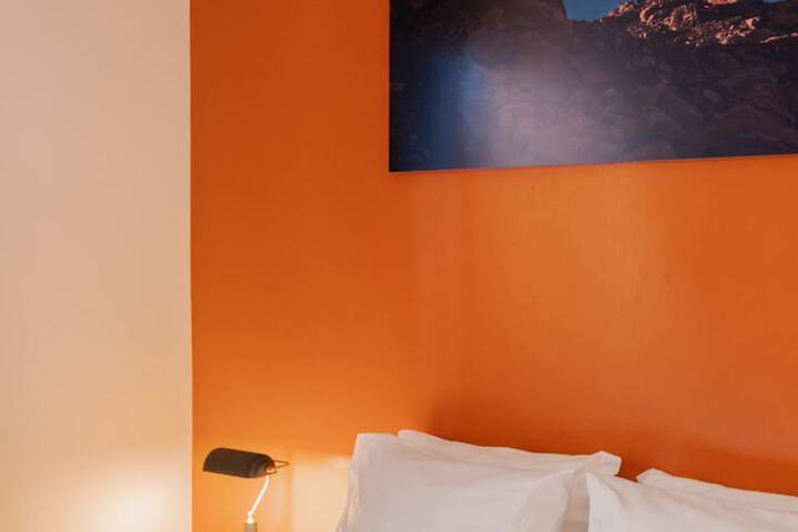 Room 30 of 80