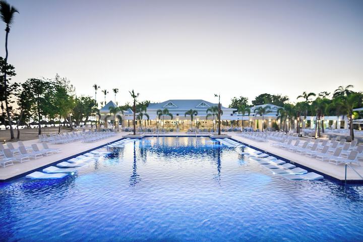 Pools & Facilities