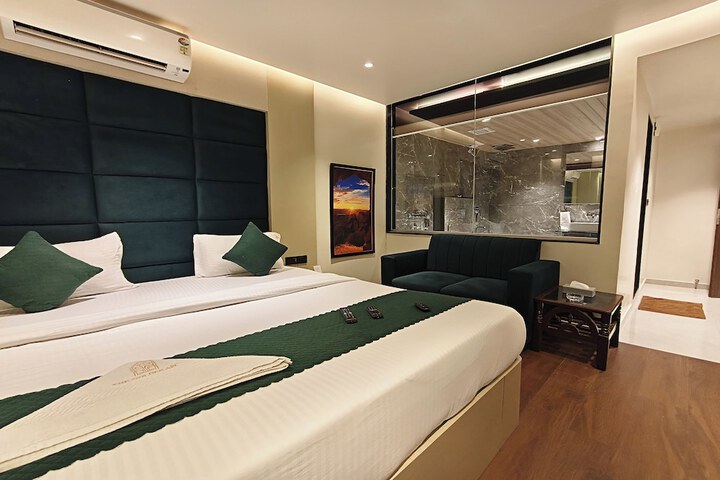 Room 21 of 90