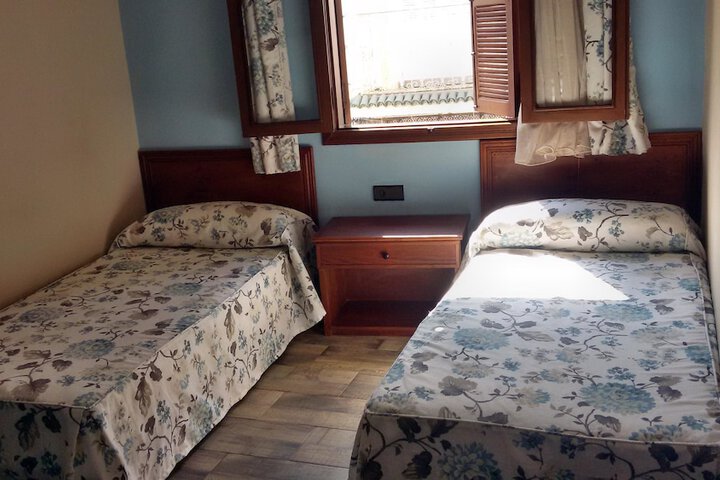 Room 3 of 21