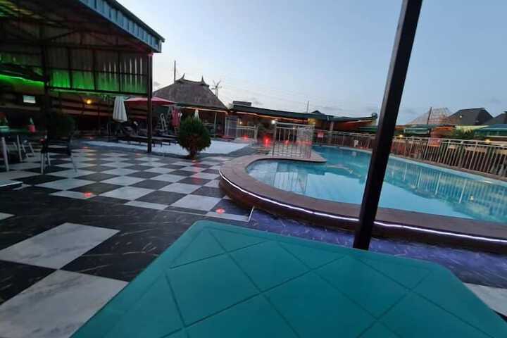 Pool 14 of 48