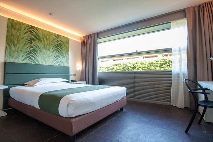Room 40 of 103