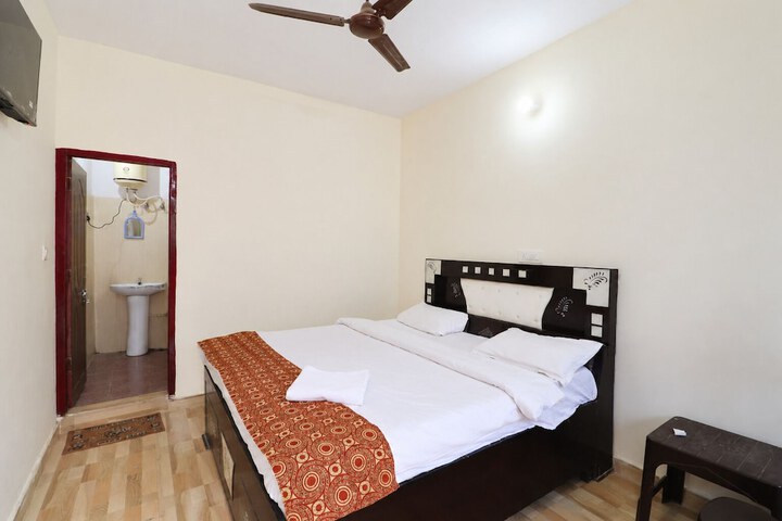 Room 4 of 14