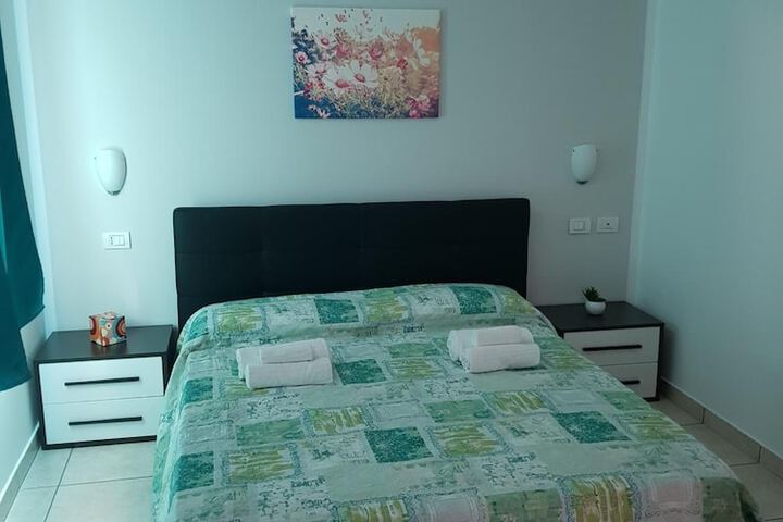 Room 11 of 44