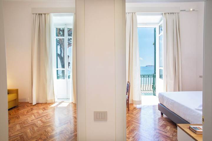 Room 30 of 129