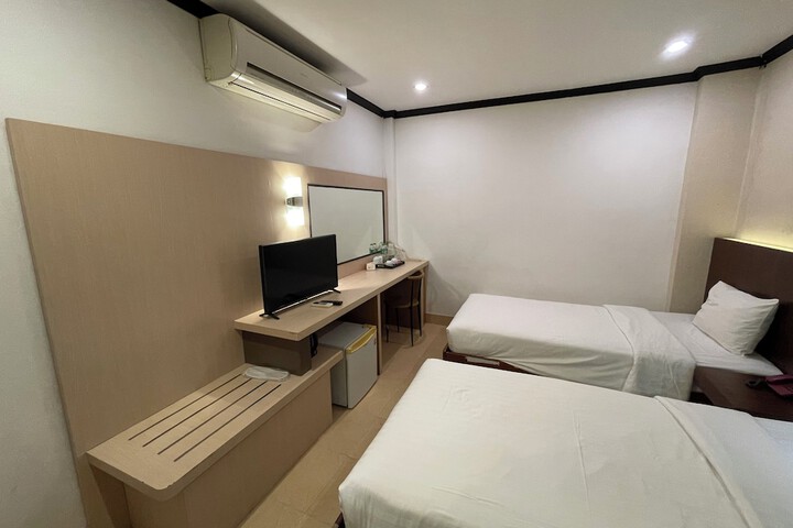 Room 36 of 73
