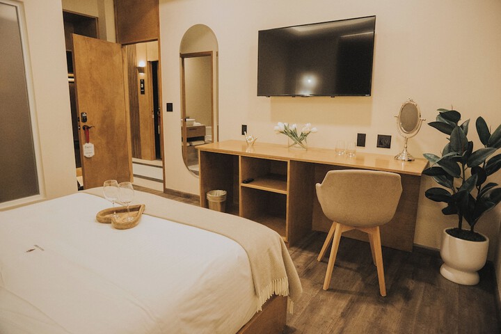 Room 28 of 74