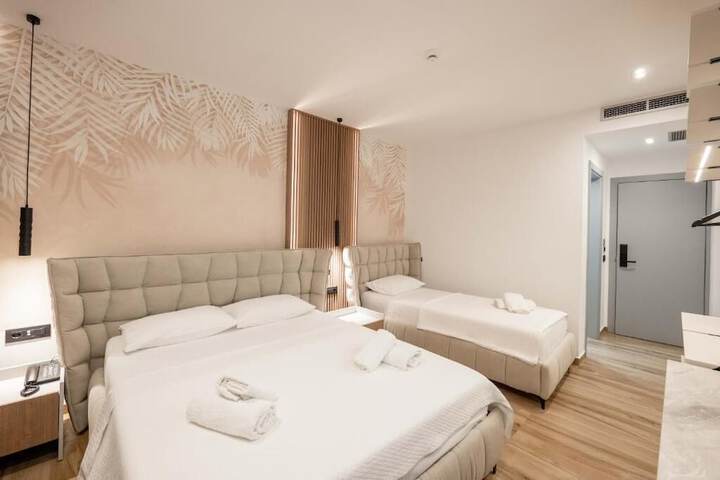 Room 30 of 80