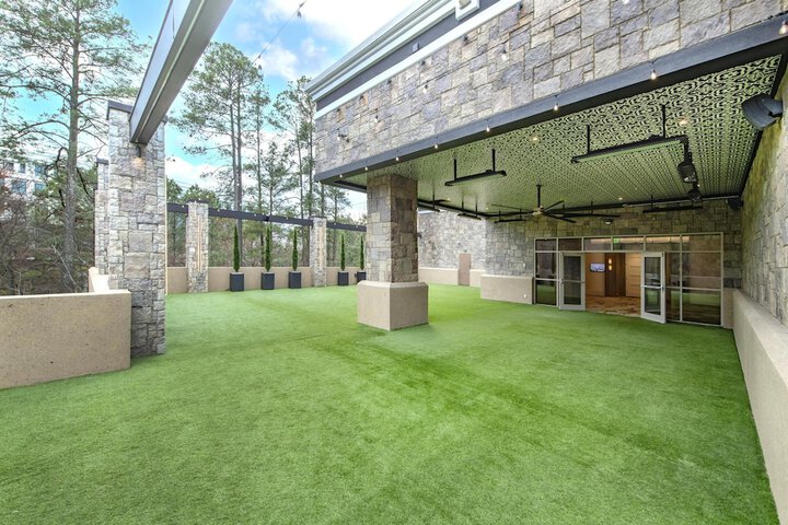 Hotel Exterior 93 of 105