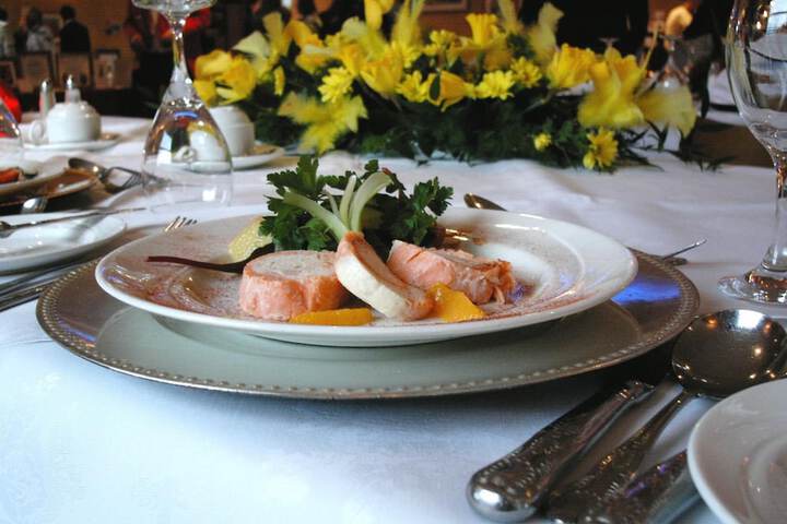 Dining 40 of 62